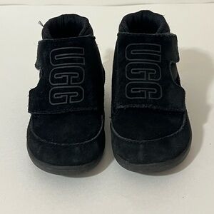 UGG SUEDE STRYDER WASHABLE TRAINER FOR TODDLERS UNISEX SIZE 8C
